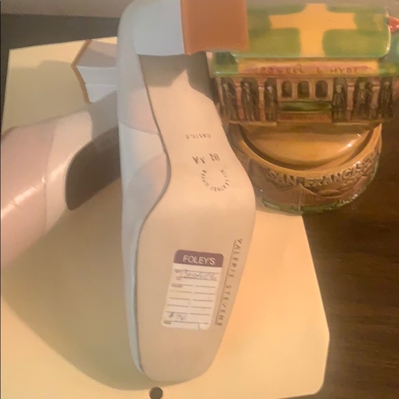 VALERIE STEVENS CASTILE COLORBLOCK HEELS PUMPS SZ 8.5AA LEATHER ESPANA SPAIN - Picture 6 of 9